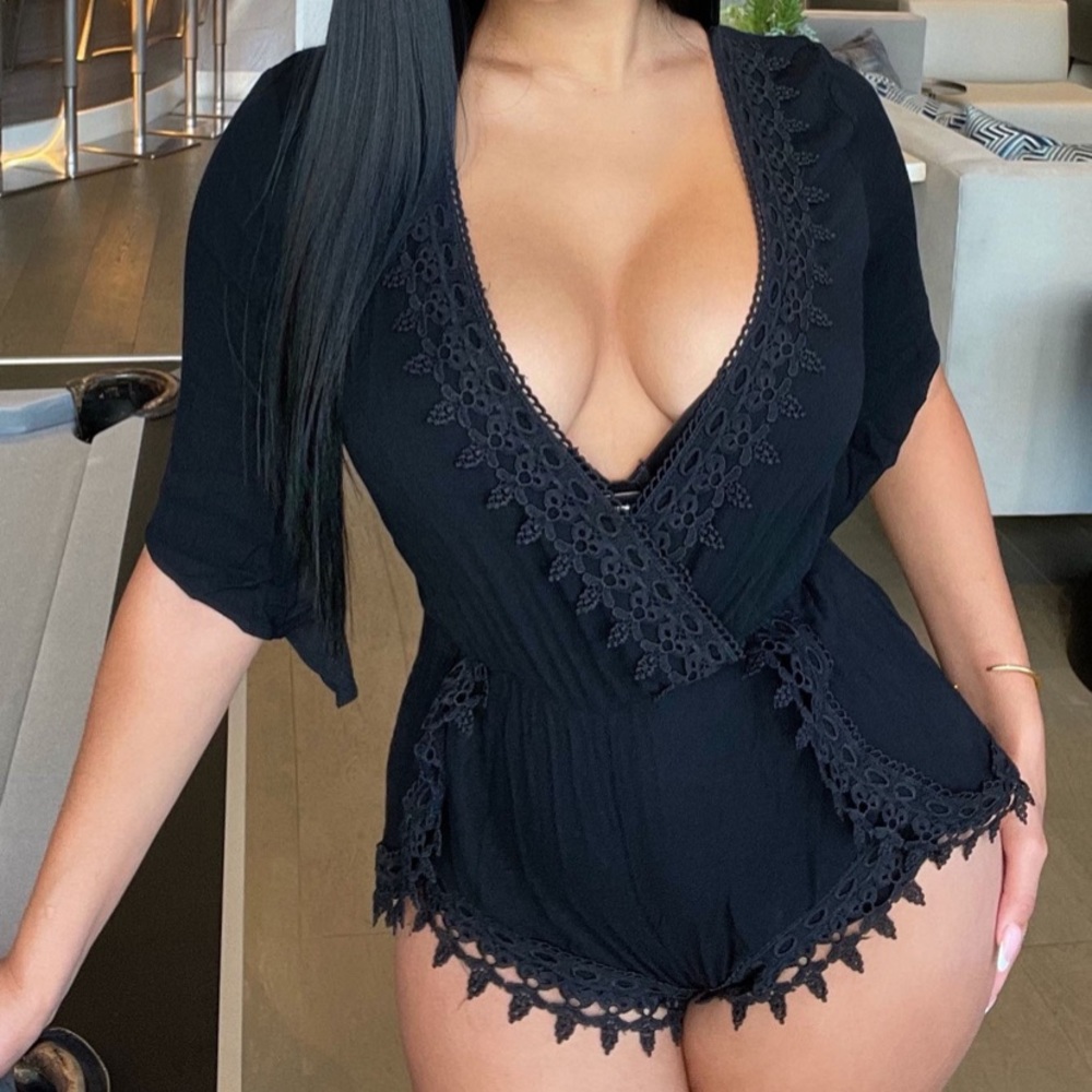 Cute short black mid length sleeves romper